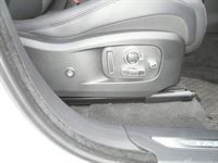 2-stufige Carbon Sitzheizung, für Sitz und Rückenlehne, für die Vordersitze und Rücksitzbank im Jaguar F-Pace nachgerüstet