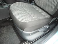 2-stufige Carbon-Sitzheizung für Sitz und Rückenlehne, geliefert und montiert.
