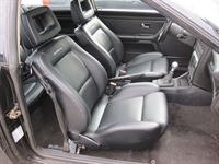 Audi 80 quattro, Innenausstattung, Türberkleidungen und Seitenteile hinten in Leder neu bezogen.