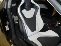 Audi A3, Recaro Sportster CS Sitze nachgerüstet und auf Kundenwunsch in zweifarbigem Leder neu bezogen.