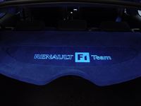 Renault Megane Sport F1, Innenausstattung in Leder Schwarz / Alcantara blau neu angefertigt und montiert. Himmel; Türverkeidungen, Seitenteile hinten und Hutablage in blauem Alcantara neu bezogen, Logo eingestickt.