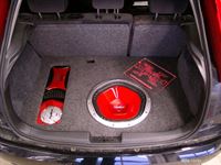 Kofferraumausbau mit Sony Material im Ford Focus
