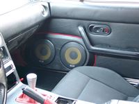 Audio System Musikanlage mit GFK Ausbau im Mazda MX5 montiert.