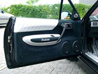 Audio System Musikanlage mit Alpine Head Unit in einem Opel Kadett Cabrio montiert.