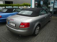 Audi A4, Verdeckbezug Sonnenland Stoff schwarz geliefert und montiert.