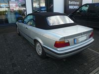 BMW E36 Cabrio, Verdeckbezug Sonnenland Stoff scharz mit Seitentaschen geliefert und montiert.