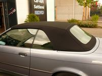 BMW 3er Typ E36 , Verdeckbezug Sonnenland Stoff schwarz geliefert und montiert.