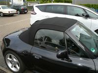 BMW Z3 , Verdeckbezug Sonnenland Stoff schwarz geliefert und montiert.