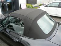 BMW Z3 , Verdeckbezug Sonnenland Stoff schwarz geliefert und montiert.
