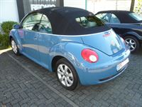 VW Beetle, Verdeck Bezug in Sonnenland Stoff schwarz geliefert und montiert.