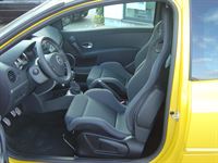 RECARO Sportster CS SAB in Renault Stoff bezogen & im Clio montiert.