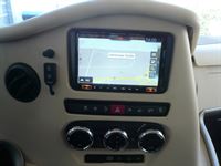Alpine X803DC-U Navigationssystem mit DAB+ und kapazitivem 8-Zoll Display, Reisemobilsoftware vorinstalliert, Apple CarPlay und Android Auto Unterstützung mit Rückfahrkamera nachgerüstet.