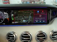Integration von Apple CarPlay und Android Auto in ihr werkseitig verbautes Command Navigations System. Bedienung über das Originale Mercedes Bedienelement. 